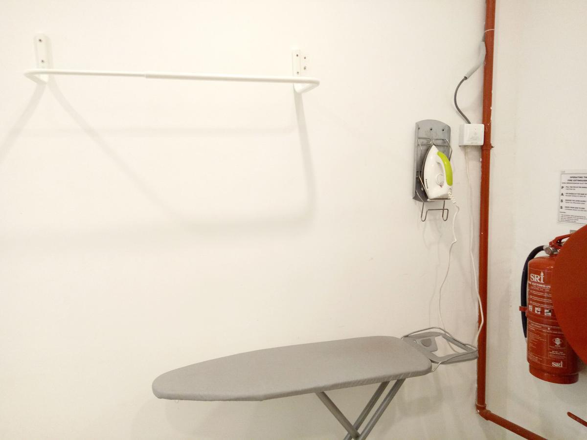 גלוגור Apple 1 Hotel Budget מראה חיצוני תמונה