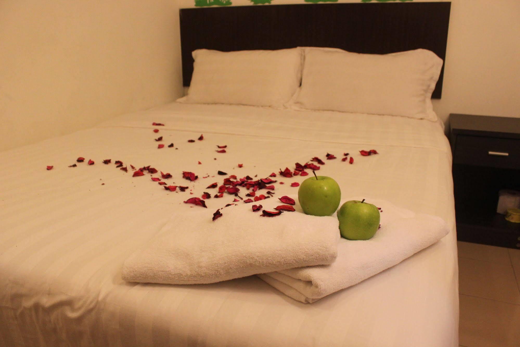 גלוגור Apple 1 Hotel Budget מראה חיצוני תמונה