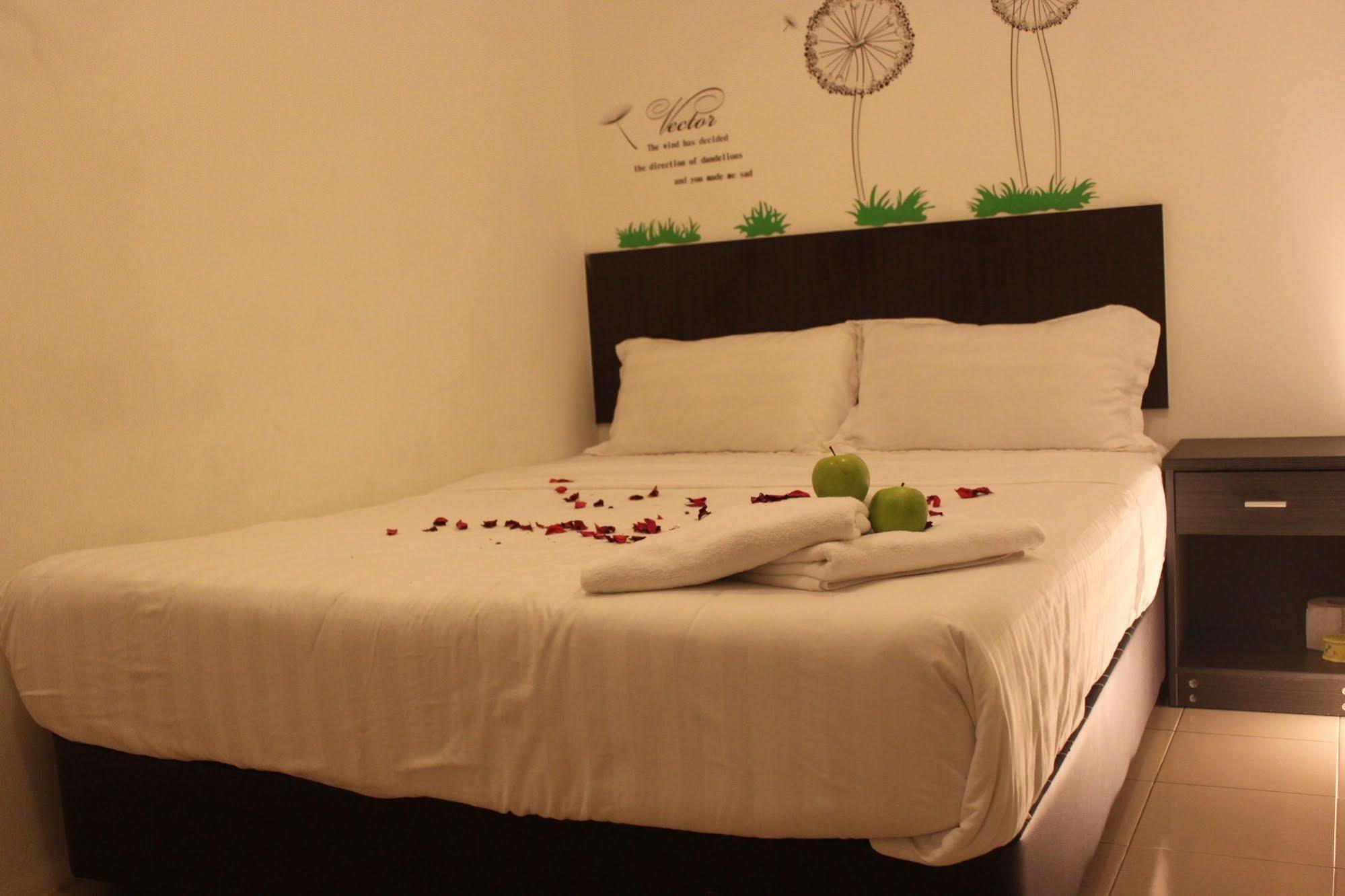 גלוגור Apple 1 Hotel Budget מראה חיצוני תמונה